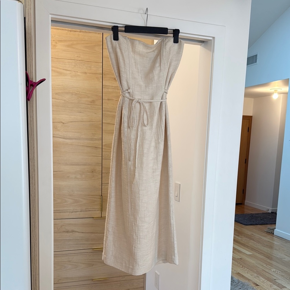 NWT And Other Stories Elegant Cream Textured Strapless Dress Size US 10